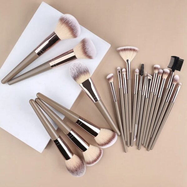 3-20Pcs Makeup Brushes Set Foundation Eyeshadow Blush Highlighter Soft Fluffy Concealer Kabuki Blending Brush Female Beauty Tool - Image 2